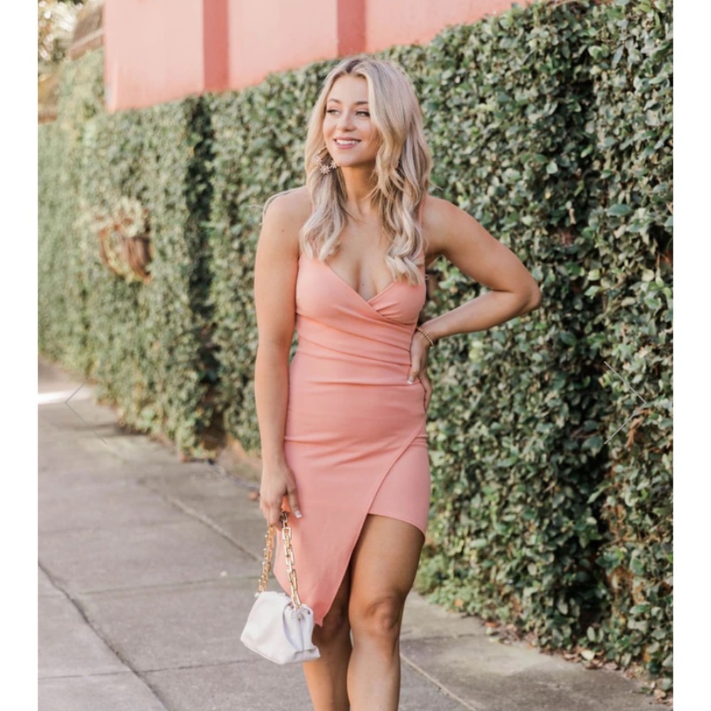 Pink lily sherbet orange dress • worn 1 time for the Kentucky Derby • size small